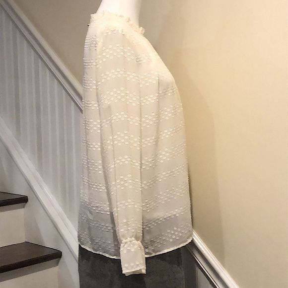 LIZ CLAIBORNE Ivory Pullover Blouse W Scalloped Collar & Cuff Sz Small NWT - Picture 7 of 11